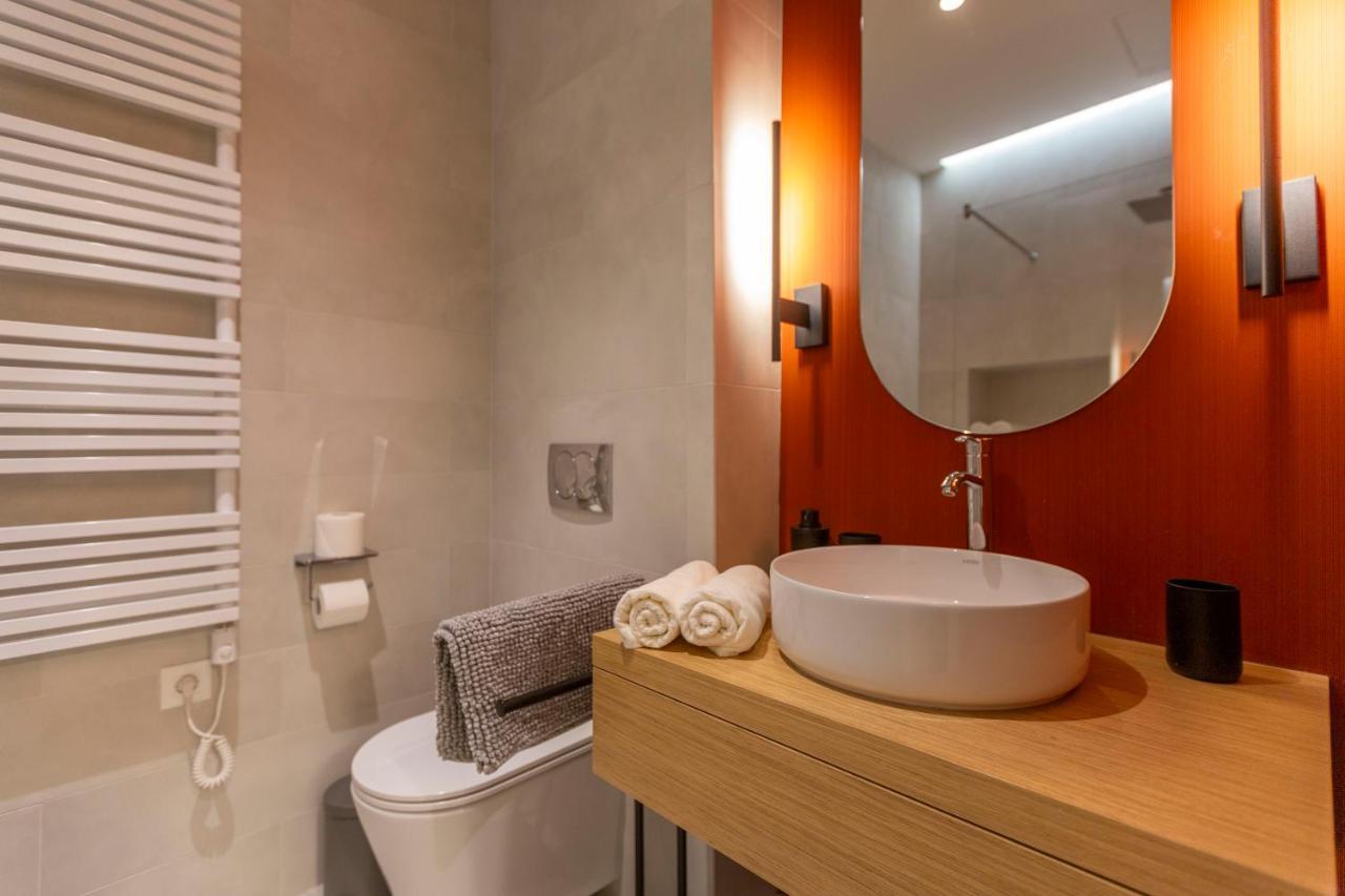 Luxurious Minimalist Residence With Sauna By Prestige Homes Budapesta Exterior foto